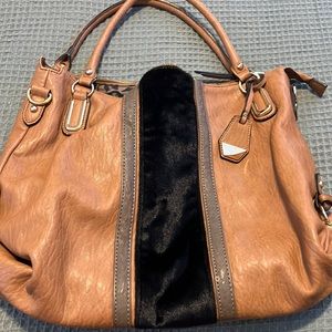 Jessica Simpson Hobo bag big in size